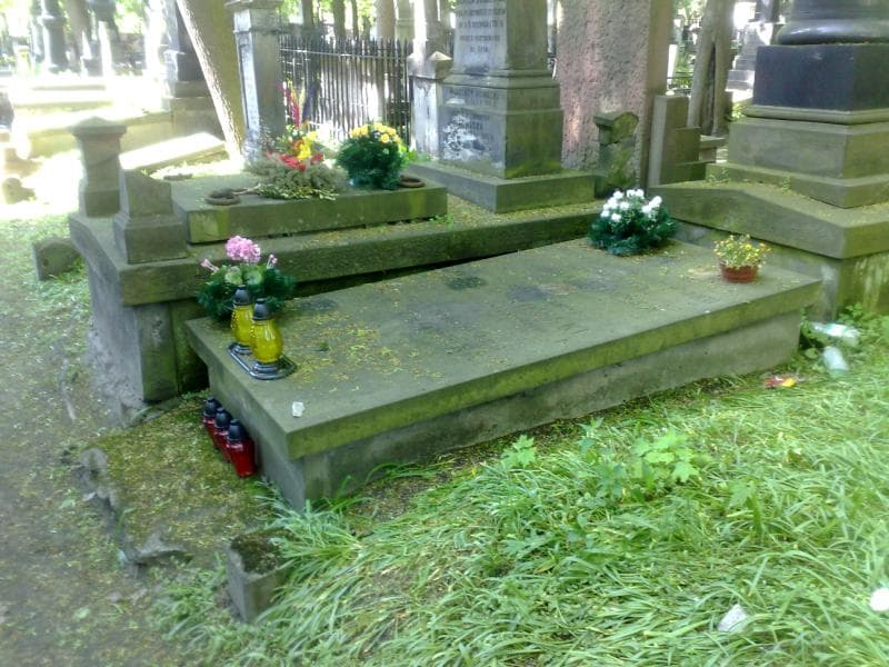 Zdjęcie grobu Bronisława Dąbrowska (1)
