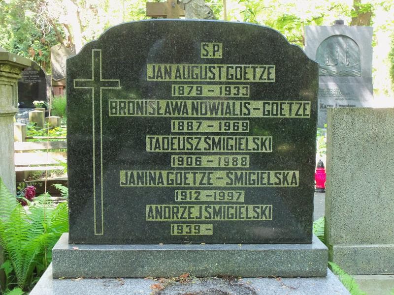 Zdjęcie grobu Bronisława Nowialis-Goetze (2)