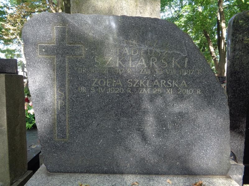 Zdjęcie grobu Tadeusz Szklarski (2)