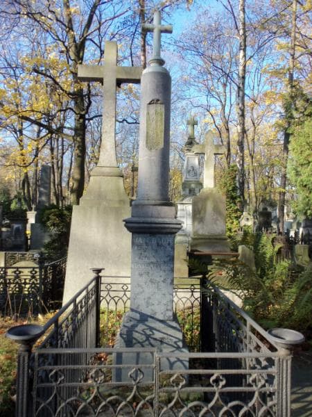 Zdjęcie grobu Józefa Bach (2)
