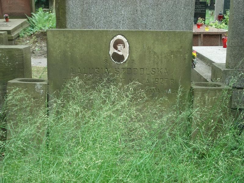 Zdjęcie grobu Lalusia Stodolska (2)