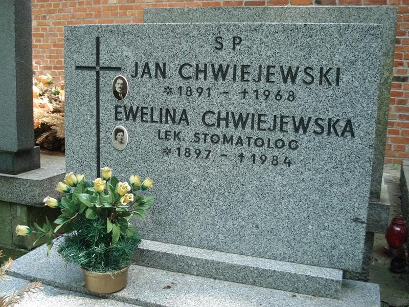 Zdjęcie grobu Ewelina Chwiejewska (1)