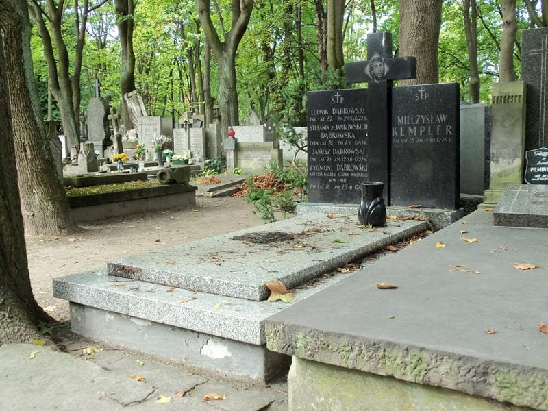 Zdjęcie grobu Janusz Dąbrowski (1)