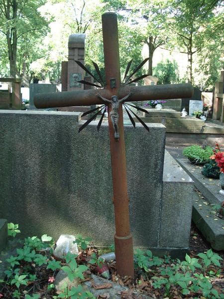 Zdjęcie grobu Anonim (2)
