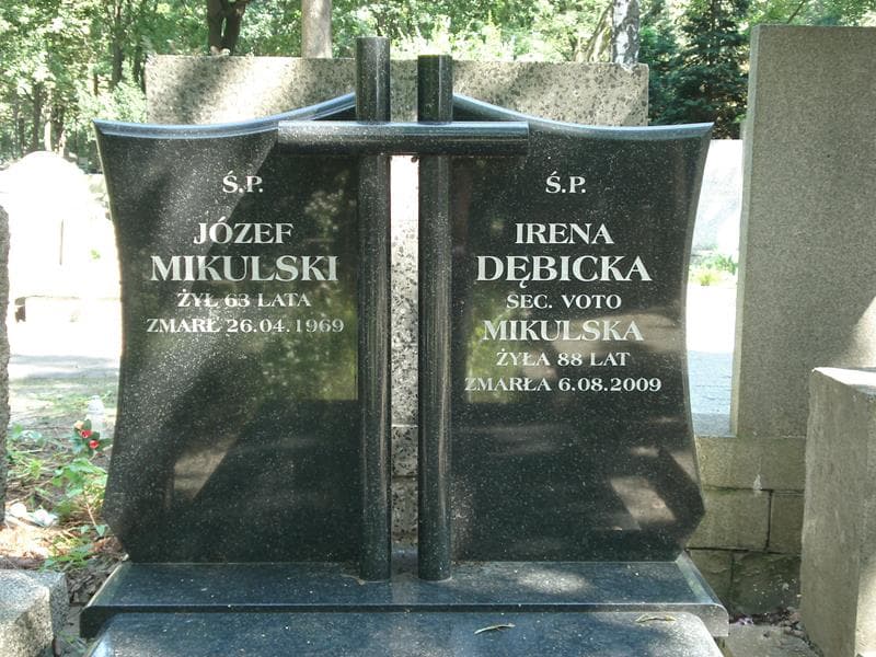 Zdjęcie grobu Irena Debicka (1)