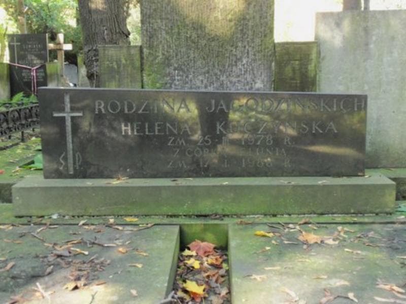 Zdjęcie grobu Helena Kuczyńska (2)