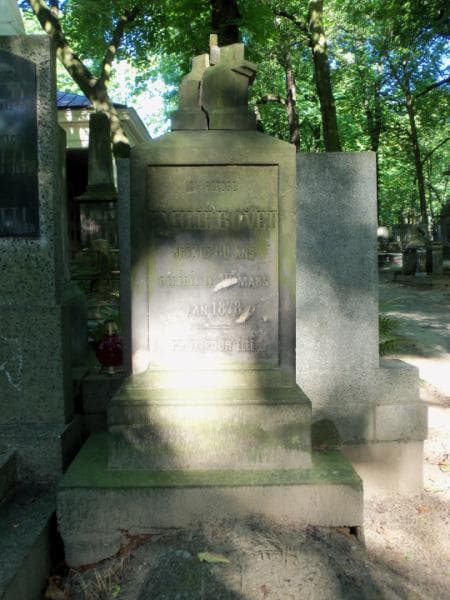 Zdjęcie grobu Emilie Bovet (2)