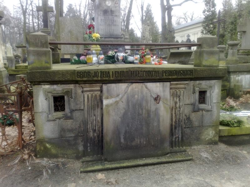 Zdjęcie grobu Marceli Perkowski (2)