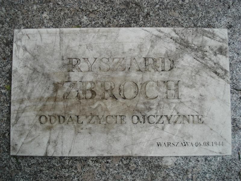 Zdjęcie grobu Berta Zbroch (2)