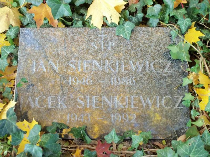 Zdjęcie grobu Jacek Sienkiewicz (2)