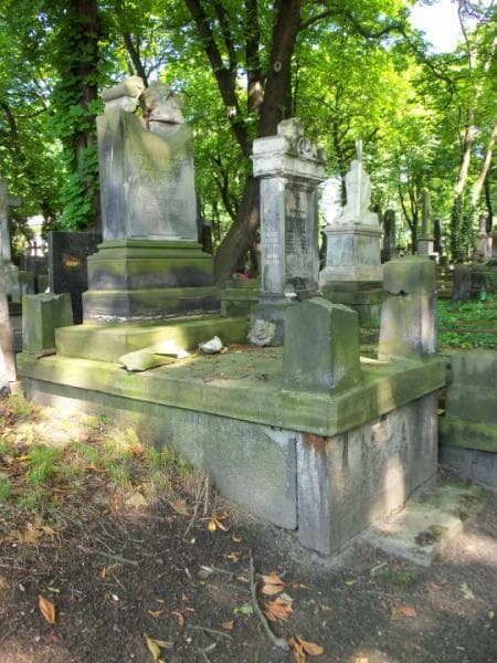 Zdjęcie grobu Kamilla Iwanow (1)
