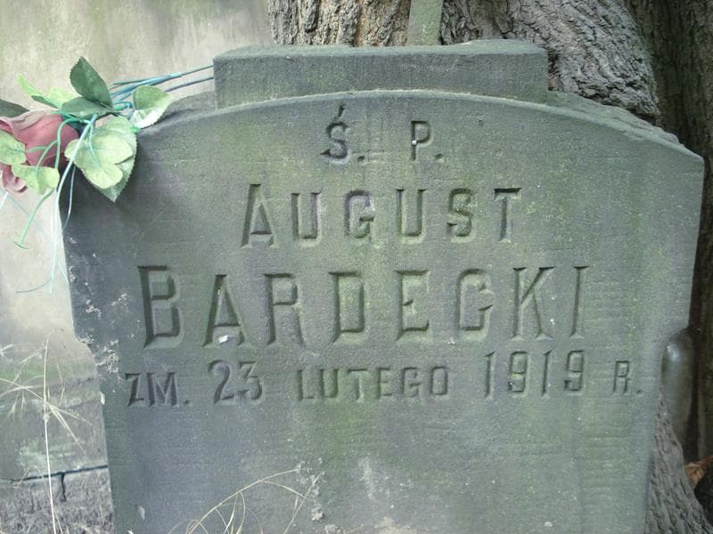 Zdjęcie grobu August Bardecki (2)