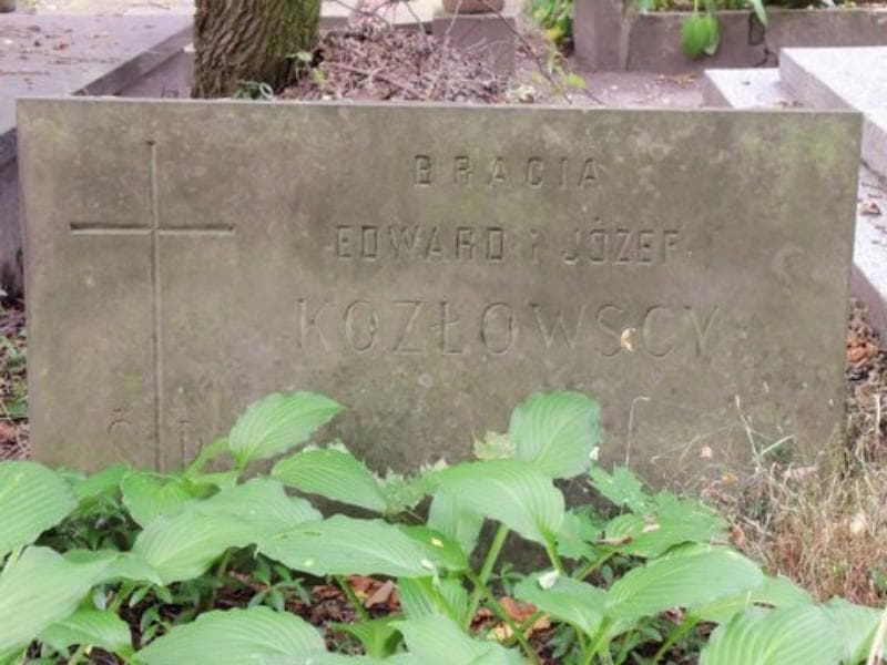 Zdjęcie grobu Kozłowscy (2)