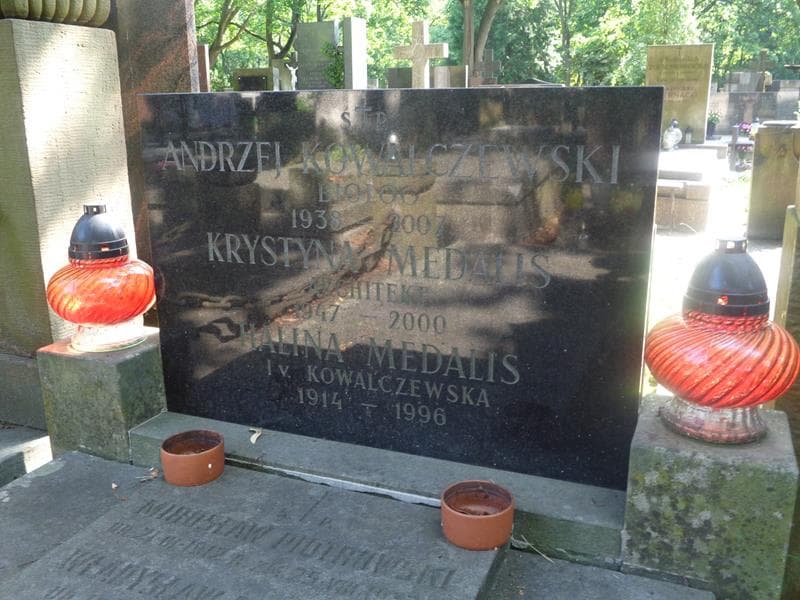 Zdjęcie grobu Czesława Piotrowska (2)
