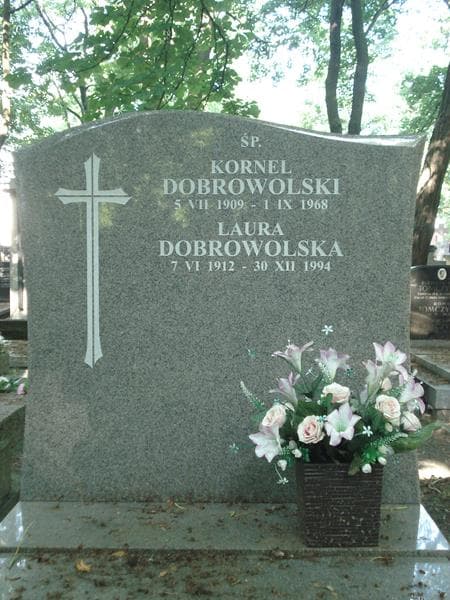 Zdjęcie grobu Kornel Dobrowolski (1)