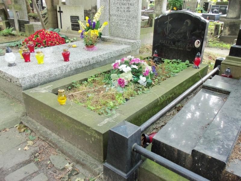 Zdjęcie grobu: Józefa Brocka