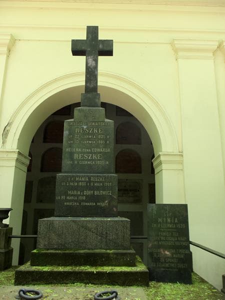 Zdjęcie grobu Minia ... (2)