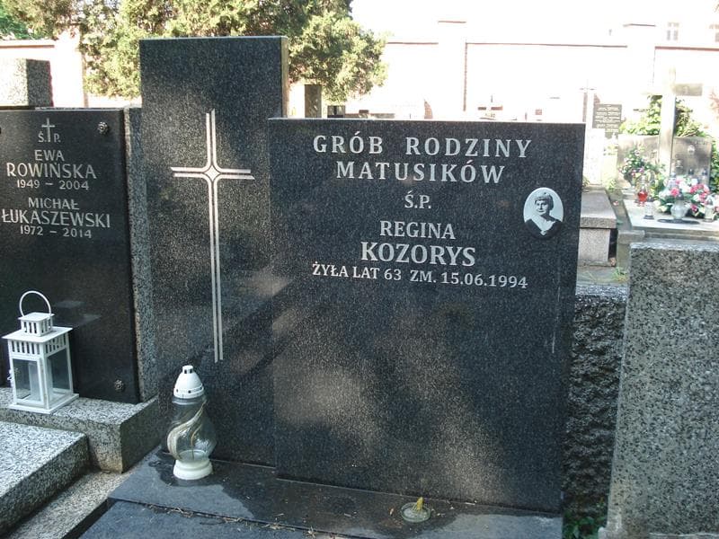 Zdjęcie grobu Regina Kozorys (1)