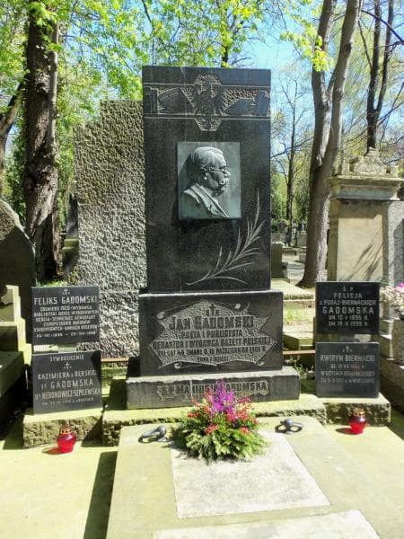 Zdjęcie grobu Kazimiera Neronowicz-Szpilewska (2)