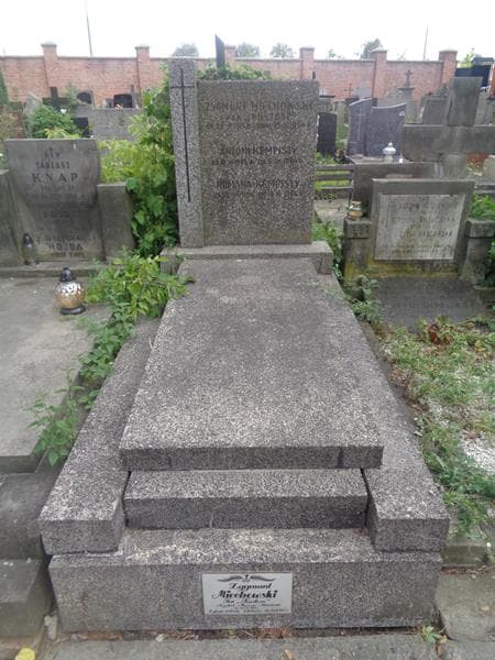 Zdjęcie grobu Zygmunt Miechowski (1)