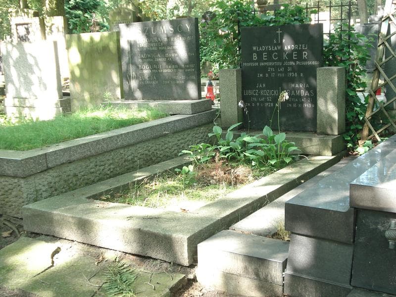Zdjęcie grobu Maria Bamdas (1)