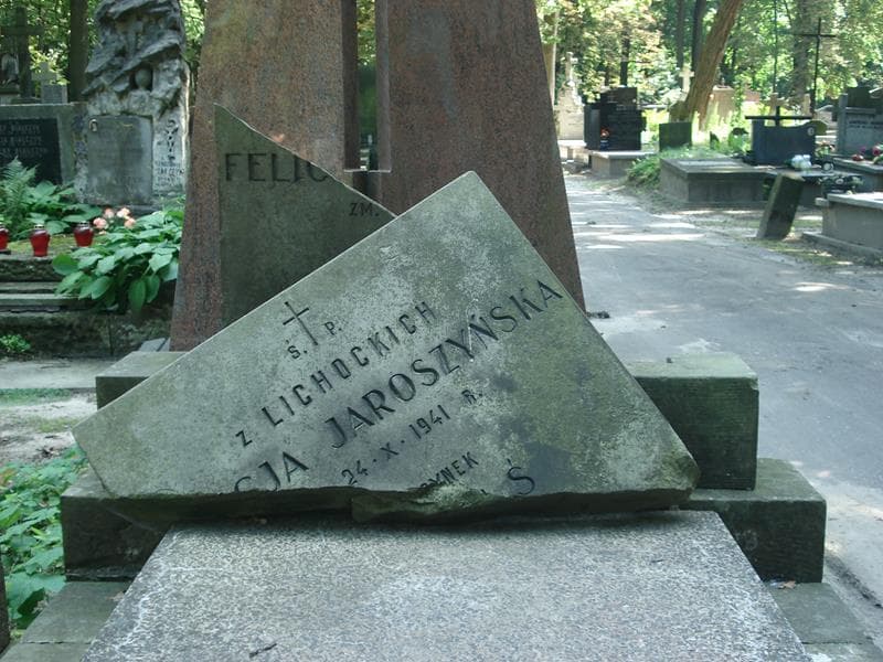 Zdjęcie grobu Oluś Jaroszyński (1)