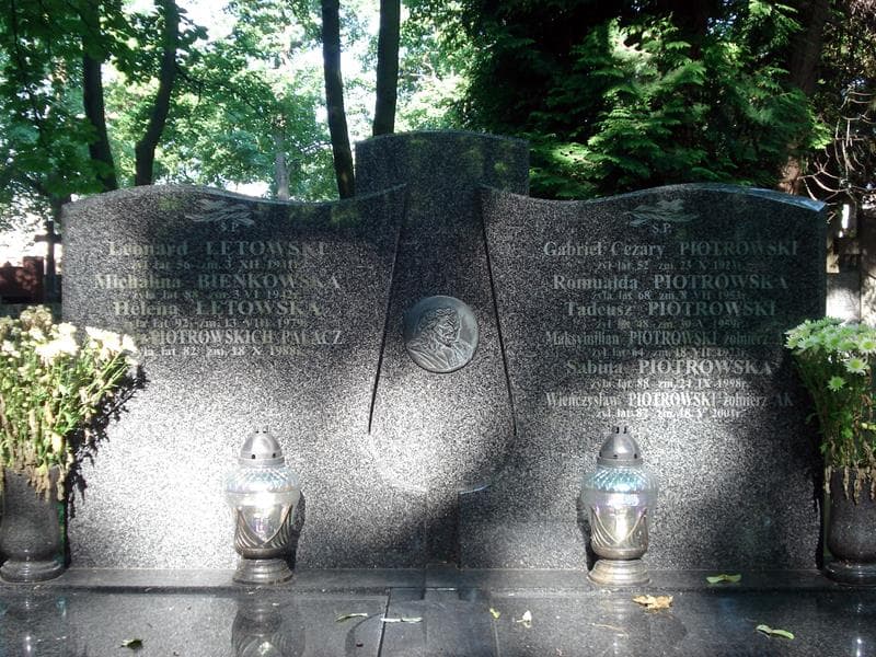 Zdjęcie grobu Tadeusz Piotrowski (1)