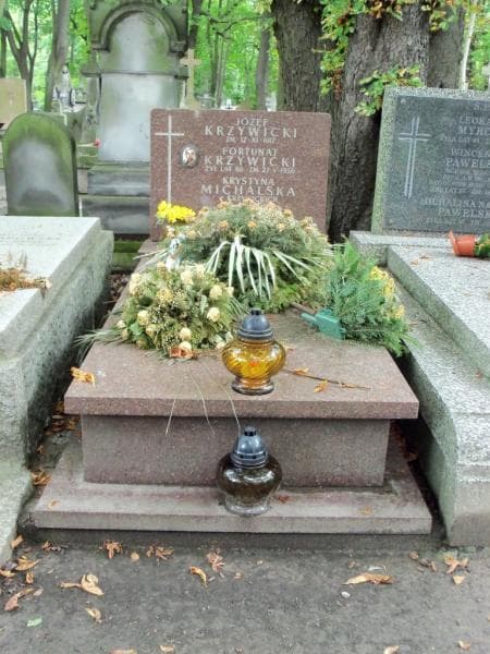 Zdjęcie grobu Fortunat Krzywicki (1)
