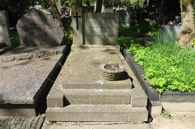 Zdjęcie grobu: Adolf Mielke