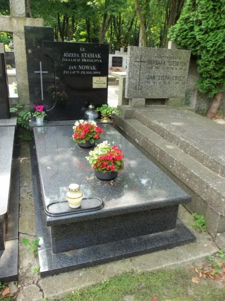 Zdjęcie grobu Jan Nowak (1)