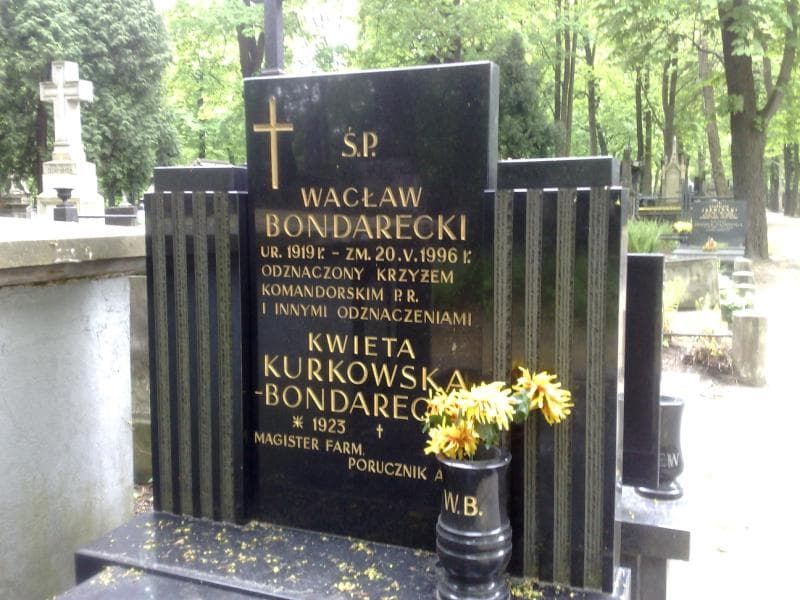 Zdjęcie grobu Wacław Bondarecki (2)