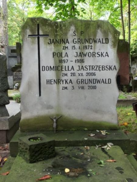 Zdjęcie grobu Pola Jaworska (2)