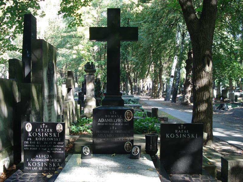 Zdjęcie grobu Tomasz Adamkowski (2)
