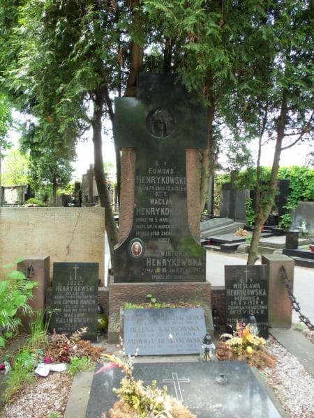 Zdjęcie grobu Józef Henrykowski (2)