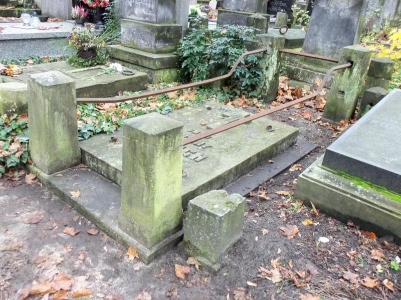 Zdjęcie grobu Lascy (1)