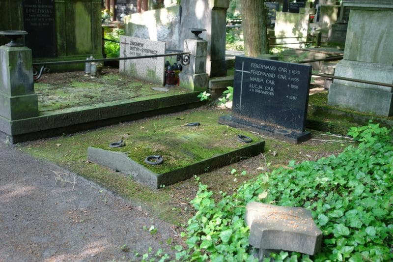 Zdjęcie grobu Łucja Car (1)