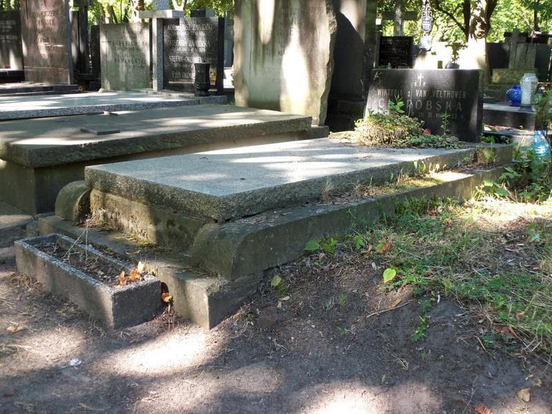 Zdjęcie grobu Wiktoria Choróbska (1)