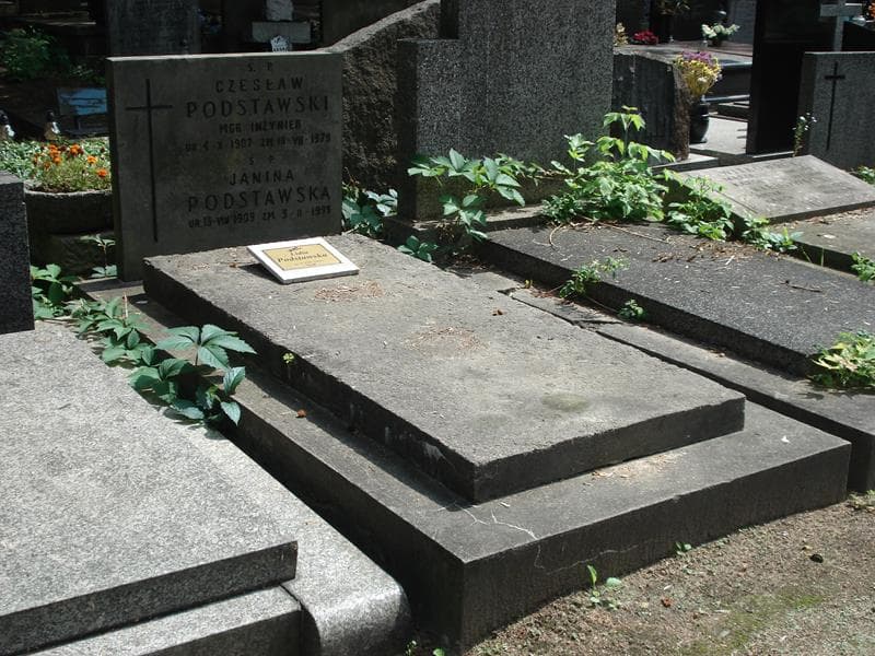 Zdjęcie grobu Lidia Podstawska (1)