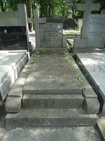 Zdjęcie grobu: Bernard Józefowicz