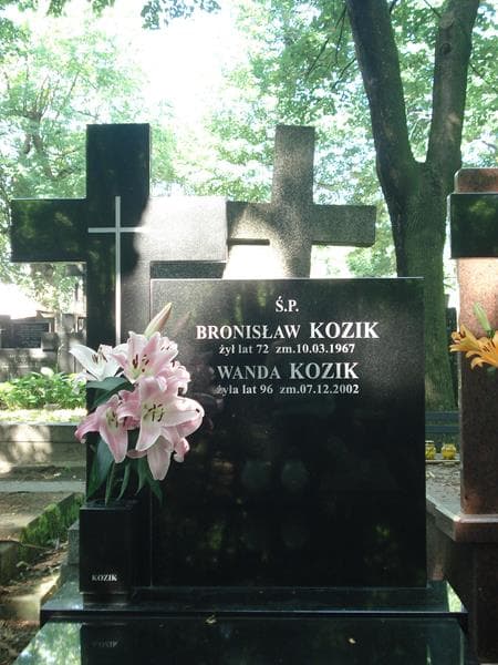 Zdjęcie grobu Bronisław Kozik (1)