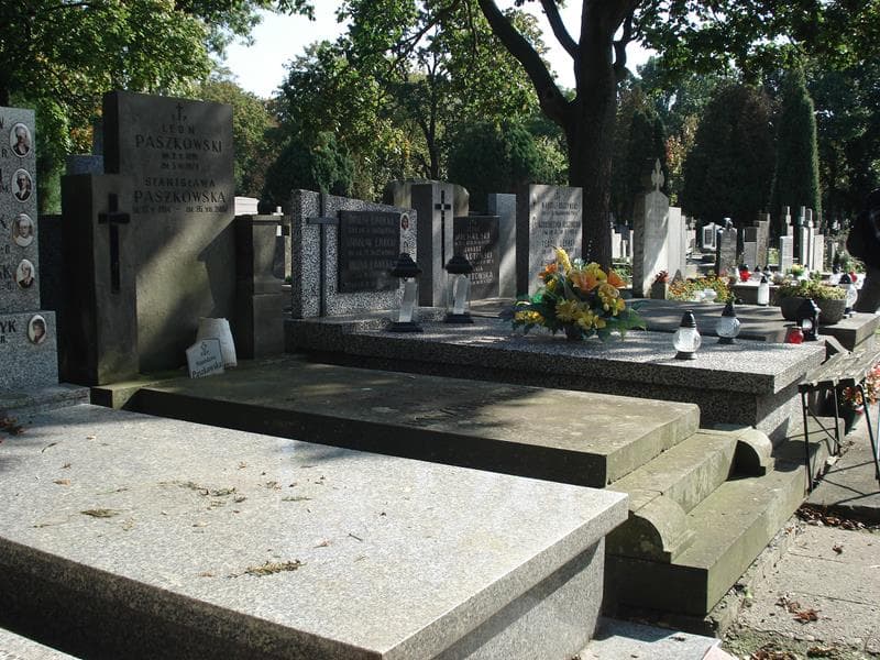 Zdjęcie grobu Leon Paszkowski (1)