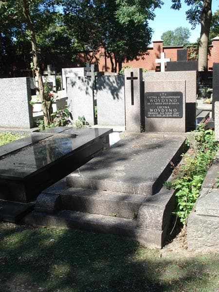 Zdjęcie grobu Lucyna Woydyno (1)
