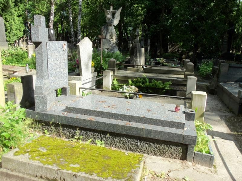 Zdjęcie grobu Izabella Buze (1)