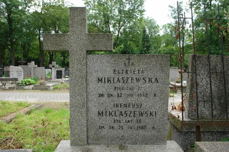 Zdjęcie grobu Ireneusz Miklaszewski (2)