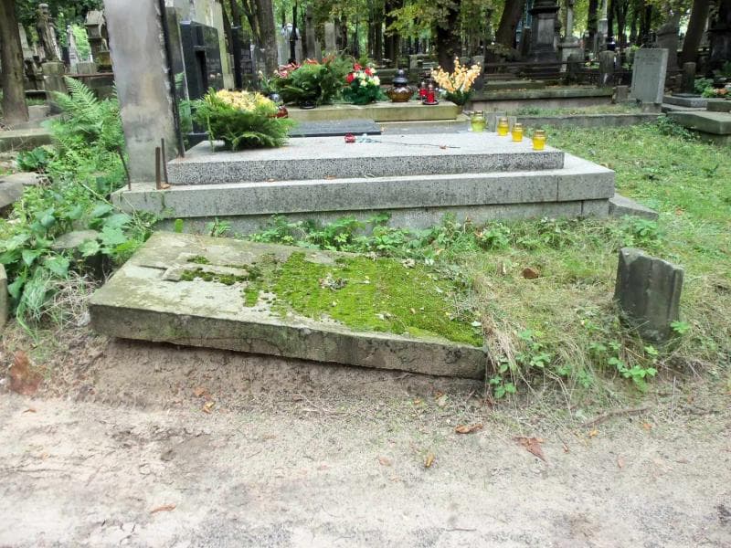 Zdjęcie grobu Walery Olbbatowicz (1)