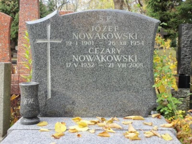 Zdjęcie grobu Józef Nowakowski (2)