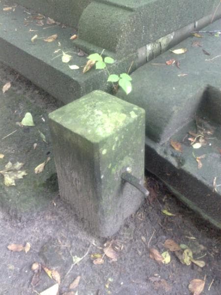Zdjęcie grobu Józefa Talma (2)