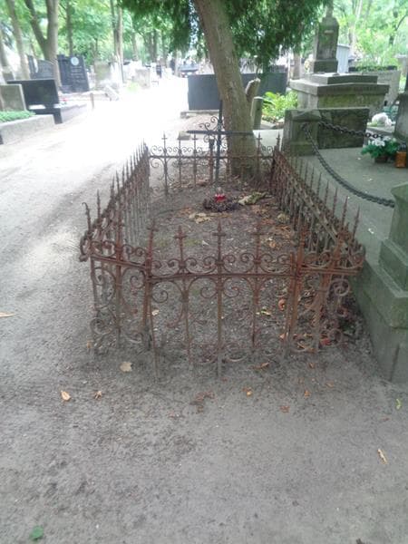 Zdjęcie grobu Anonim (1)