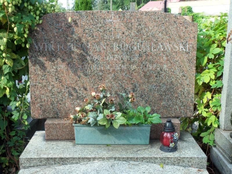 Zdjęcie grobu Wiktor Jan Bogusławski (2)