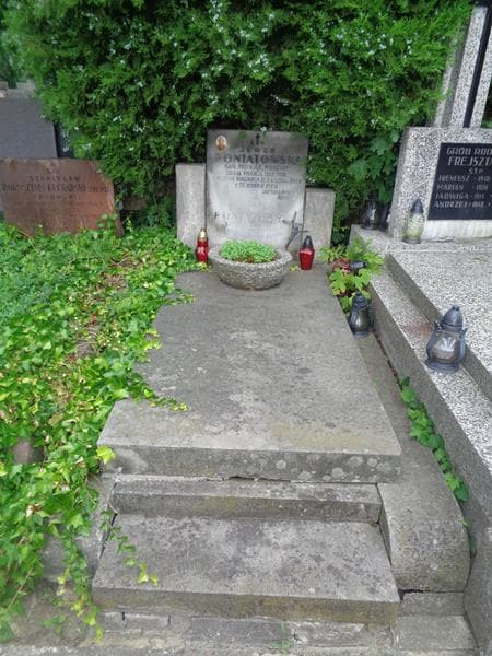 Zdjęcie grobu Janusz Poniatowski (1)
